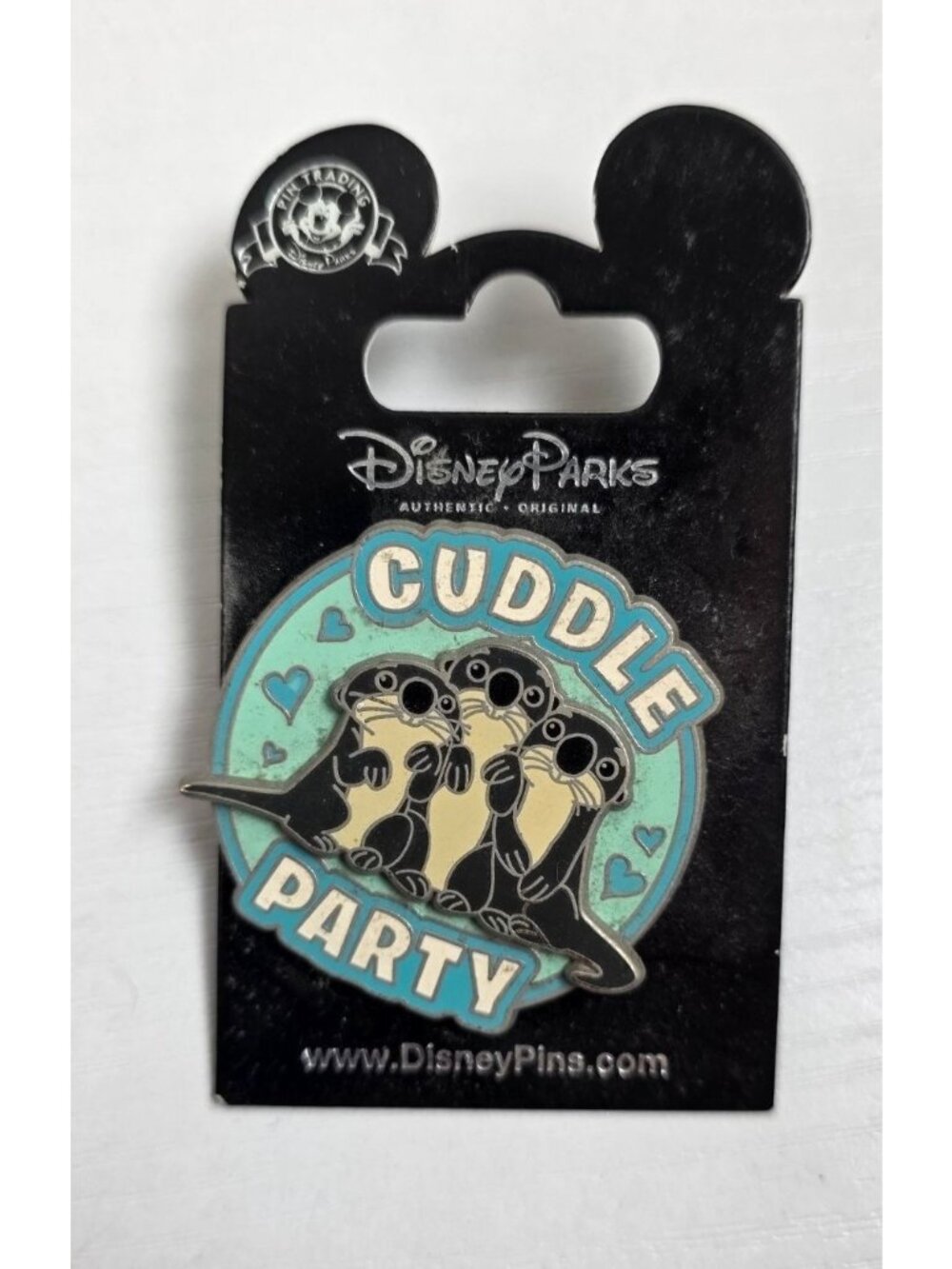 Disney Collector's Trading Pin, Cuddle Party Otters from Finding Dory, NEW
